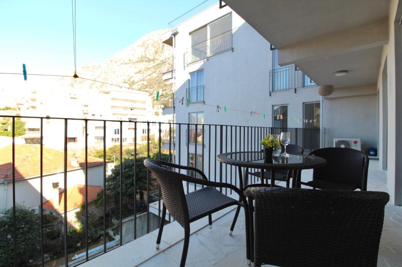 2Bd New Dobrota Apt With Bay Views Cattaro Esterno foto