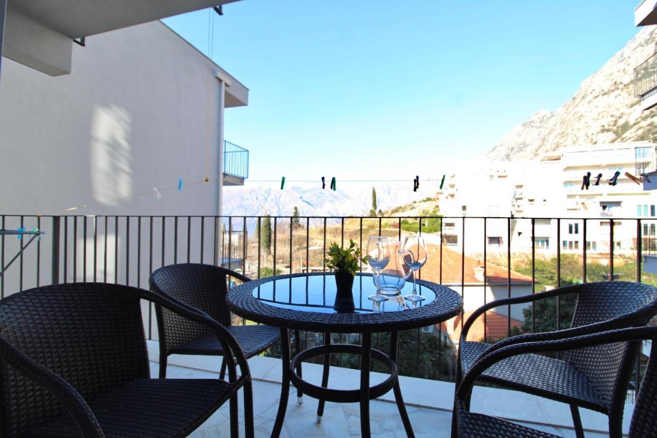 2Bd New Dobrota Apt With Bay Views Cattaro Esterno foto