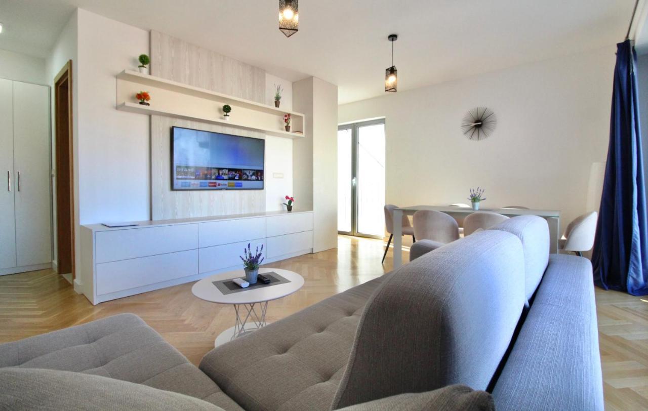 2Bd New Dobrota Apt With Bay Views Cattaro Esterno foto